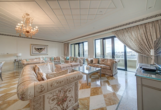Palazzo Versace, Culture Village, Dubai - Rosenheim Group