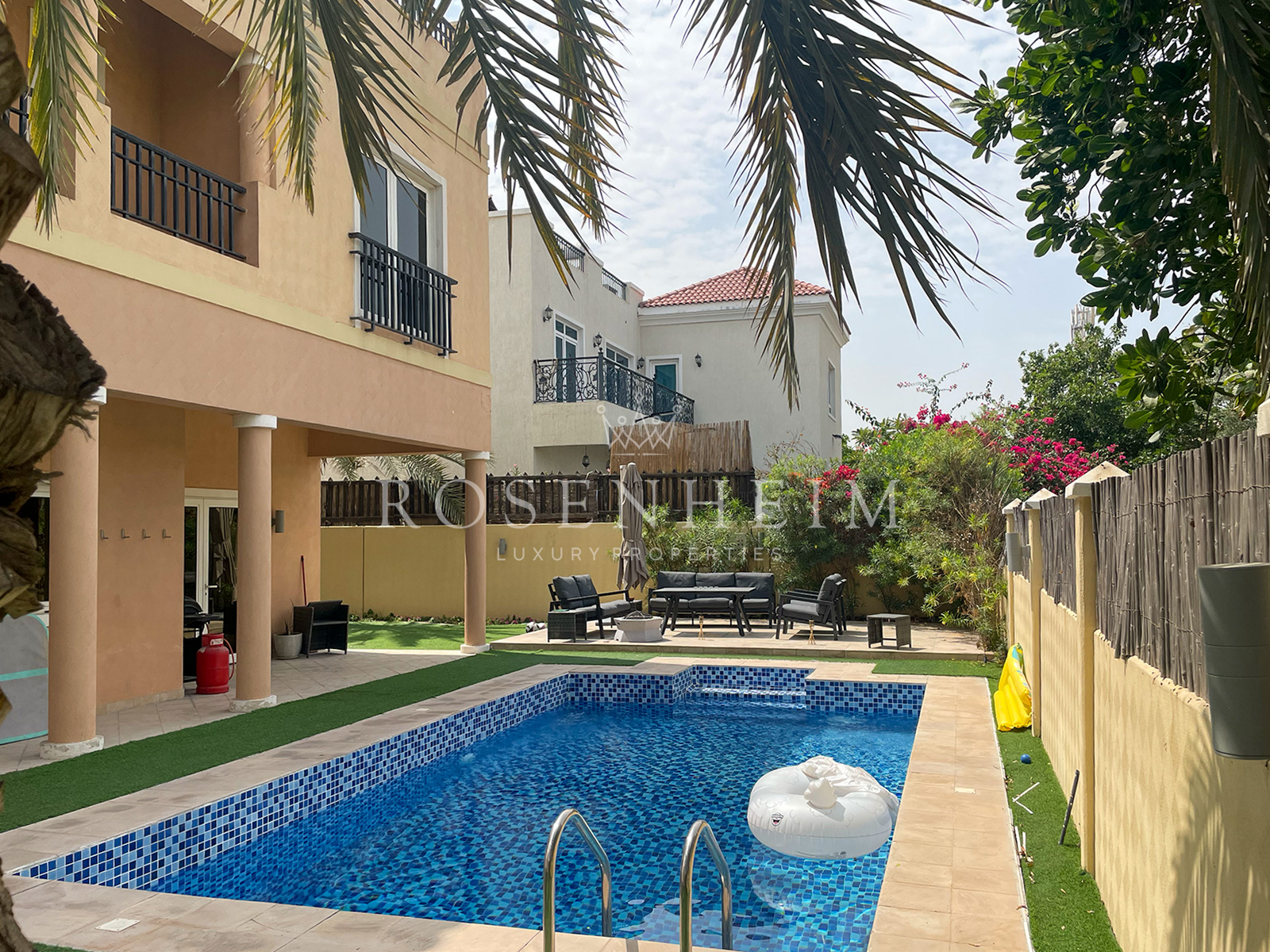 5 bedroom villa to rent